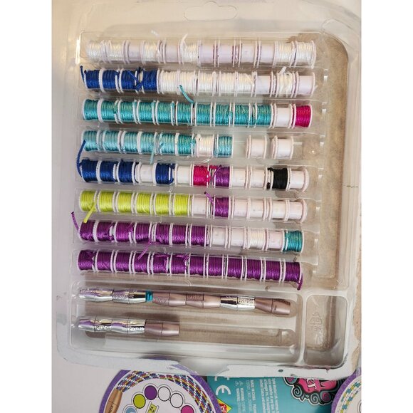 Cool Maker Friendship Bracelet  DIY With 191 Threads Jewelry Making - Picture 5 of 6